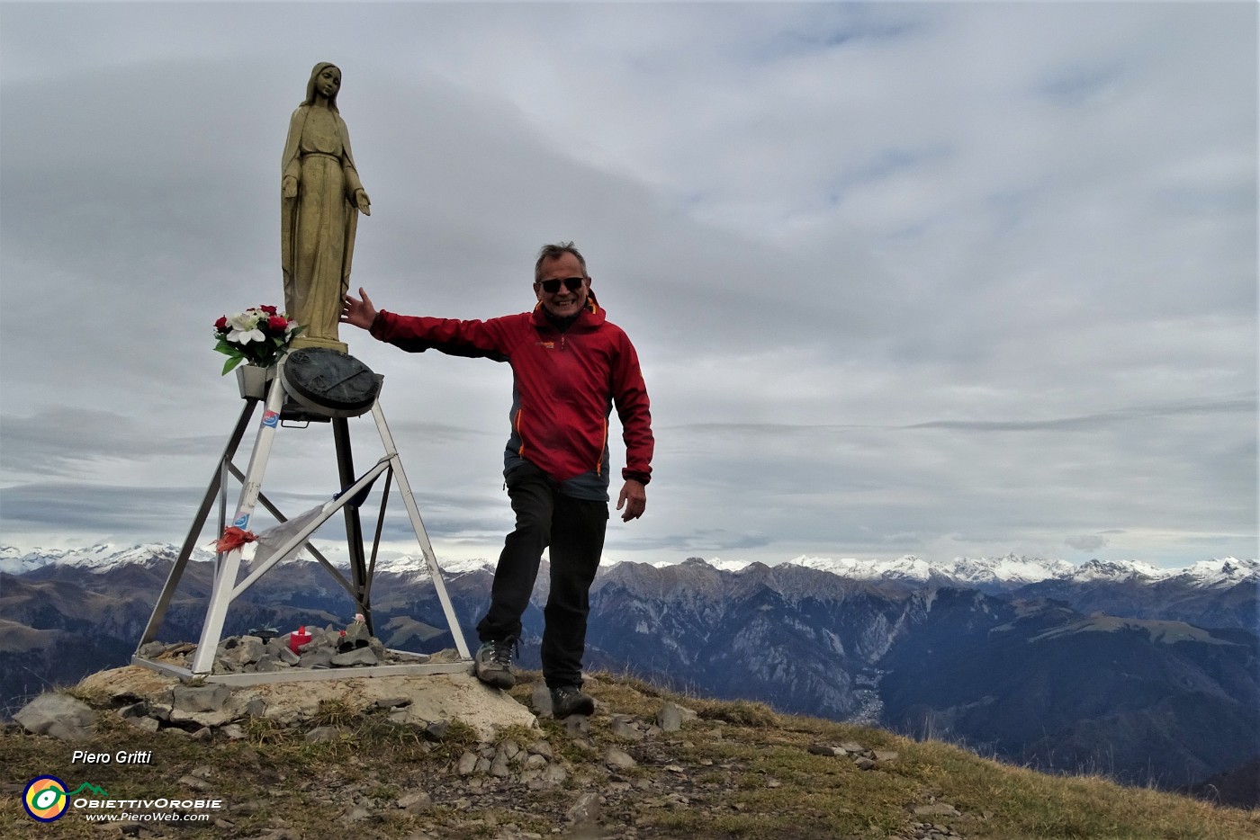 03 Alla Madonnina del Pizzo Baciamorti (2006 m).JPG